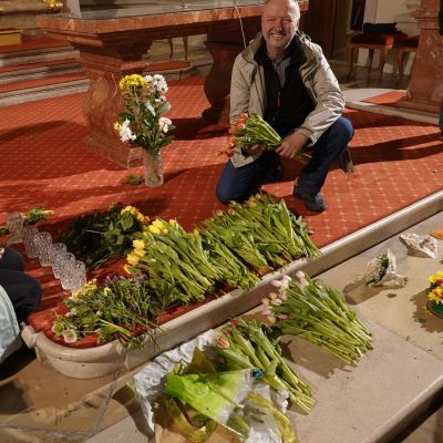 Vorbereitungen für die Osternacht 2025